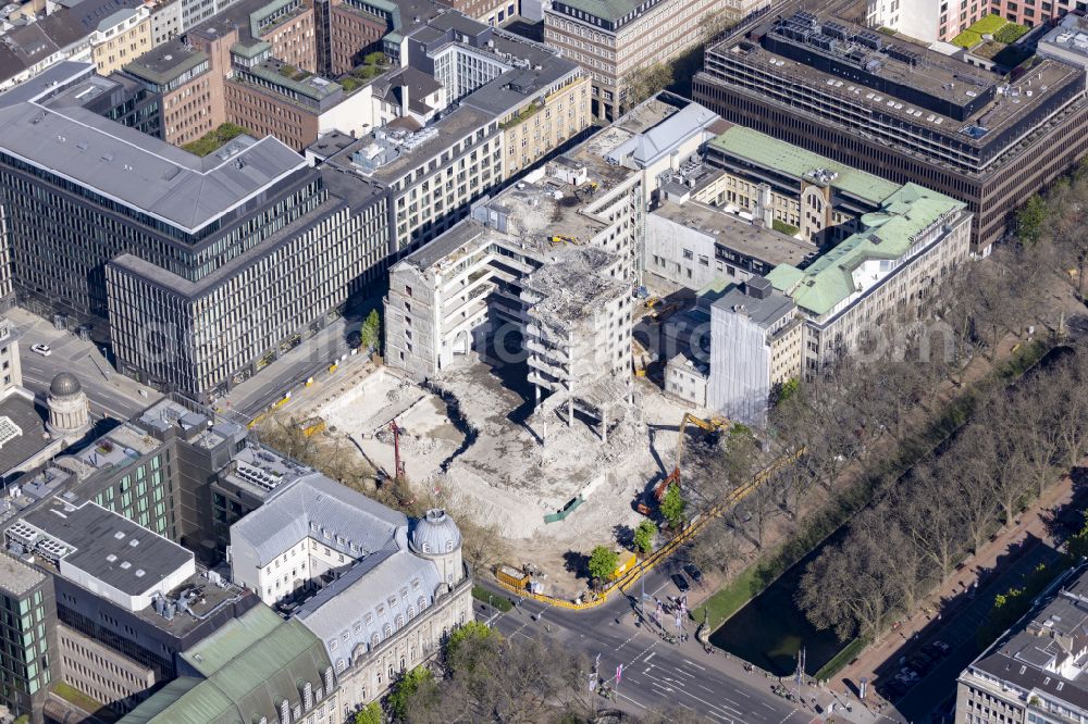 Düsseldorf from the bird's eye view: Construction site to build a new office and commercial building KOe-QUARTIER on Koenigsallee - Breite Strasse in Duesseldorf in the state North Rhine-Westphalia, Germany