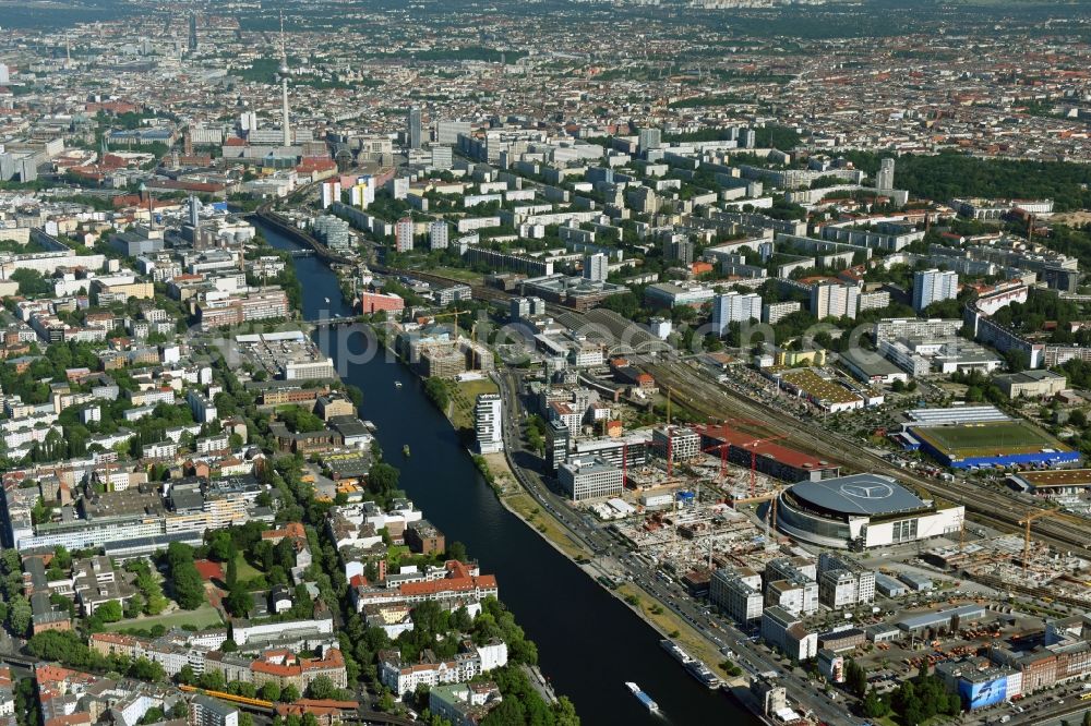 Aerial image Berlin - Construction site to build a new office and commercial building Zalando Campus through the PORR Deutschland GmbH on Valeska-Gert-Strasse in the district Bezirk Friedrichshain-Kreuzberg in Berlin, Germany