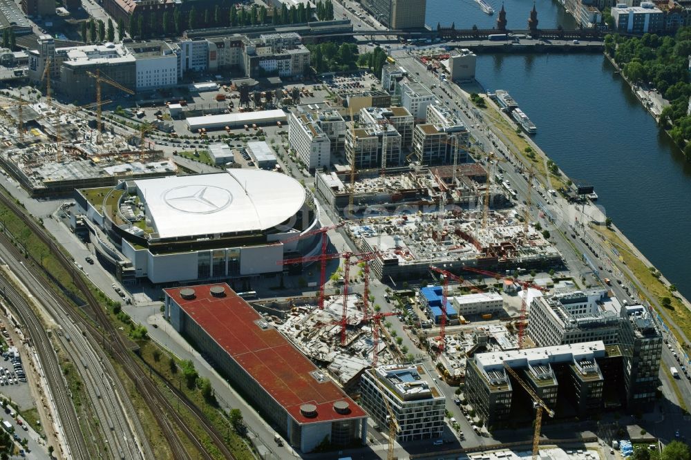 Aerial image Berlin - Construction site to build a new office and commercial building Zalando Campus through the PORR Deutschland GmbH on Valeska-Gert-Strasse in the district Bezirk Friedrichshain-Kreuzberg in Berlin, Germany