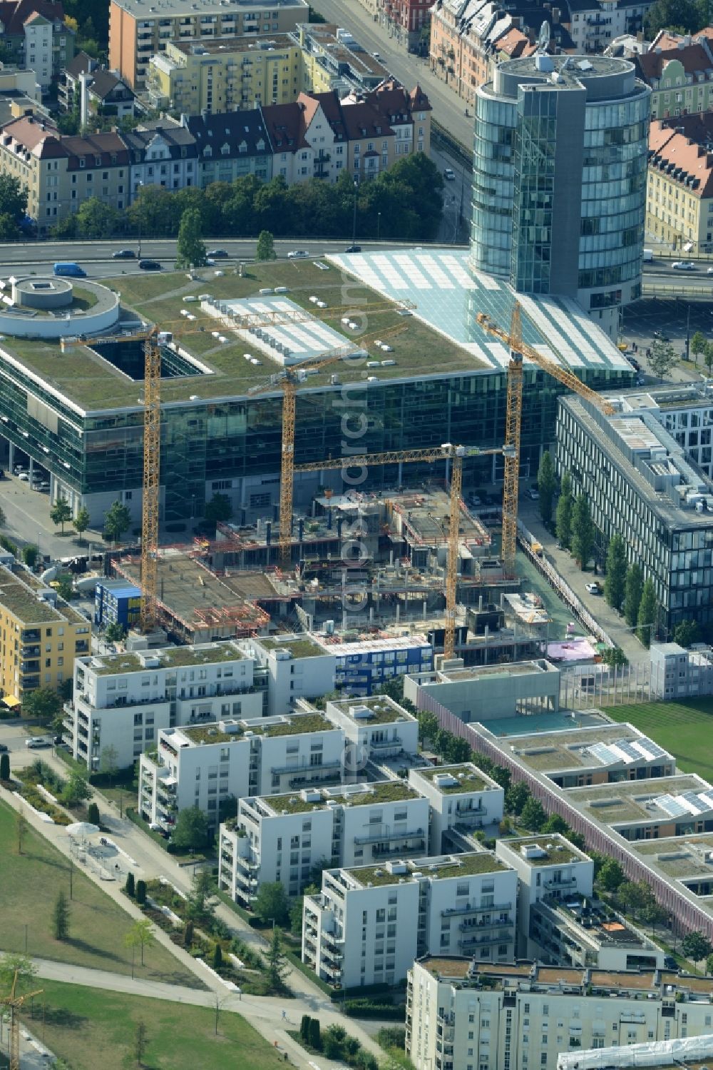 Aerial image München - Construction site for the new office- building NOVE Arnulfpark in Munich in the state Bavaria. On the last gap in Munich's Arnulfpark built the HORUS Development GmbH, a project company of the Art-Invest Real Estate and Consulting SALVIS by the project planner Antonio Citterio Patricia Viel and Partners with the Porr Germany GmbH a modern office building