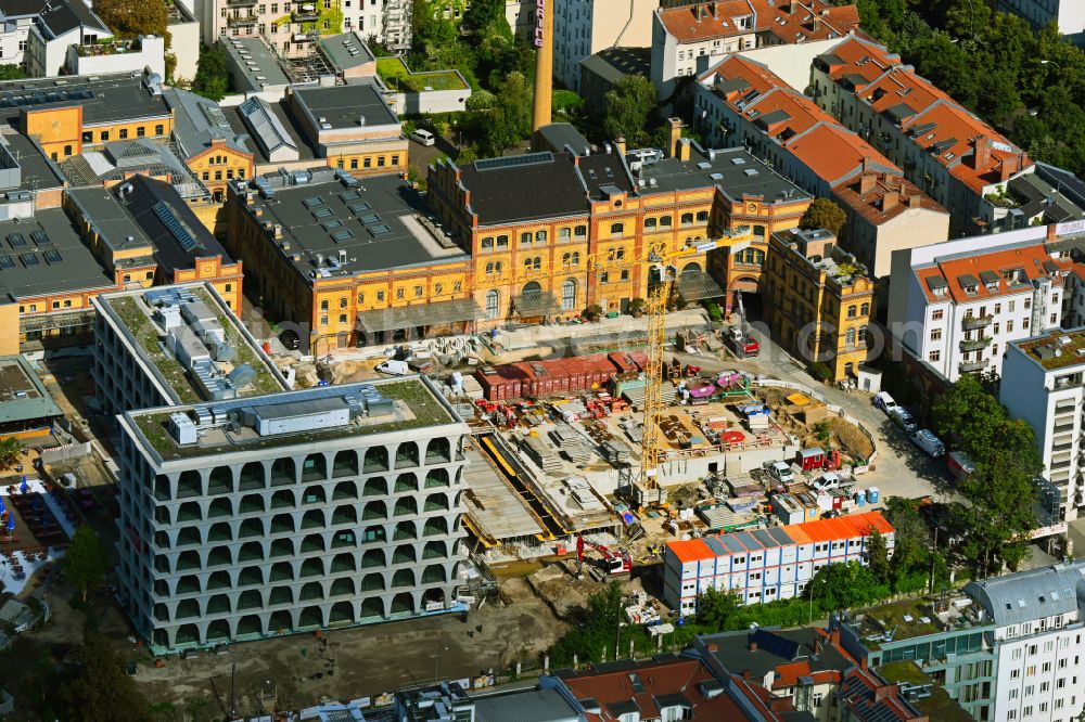 Aerial image Berlin - Construction site for the new building Boetzow Campus on the street Prenzlauer Allee in the district Prenzlauer Berg in Berlin, Germany