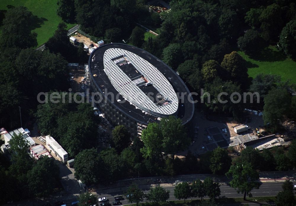 Berlin from the bird's eye view: Construction site for the new building of Bunofpraesidialamtes in the district Tiergarten in Berlin, Germany