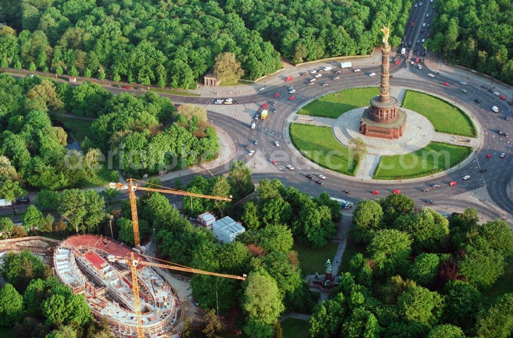 Berlin from the bird's eye view: Construction site for the new building of Bunofpraesidialamtes in the district Tiergarten in Berlin, Germany