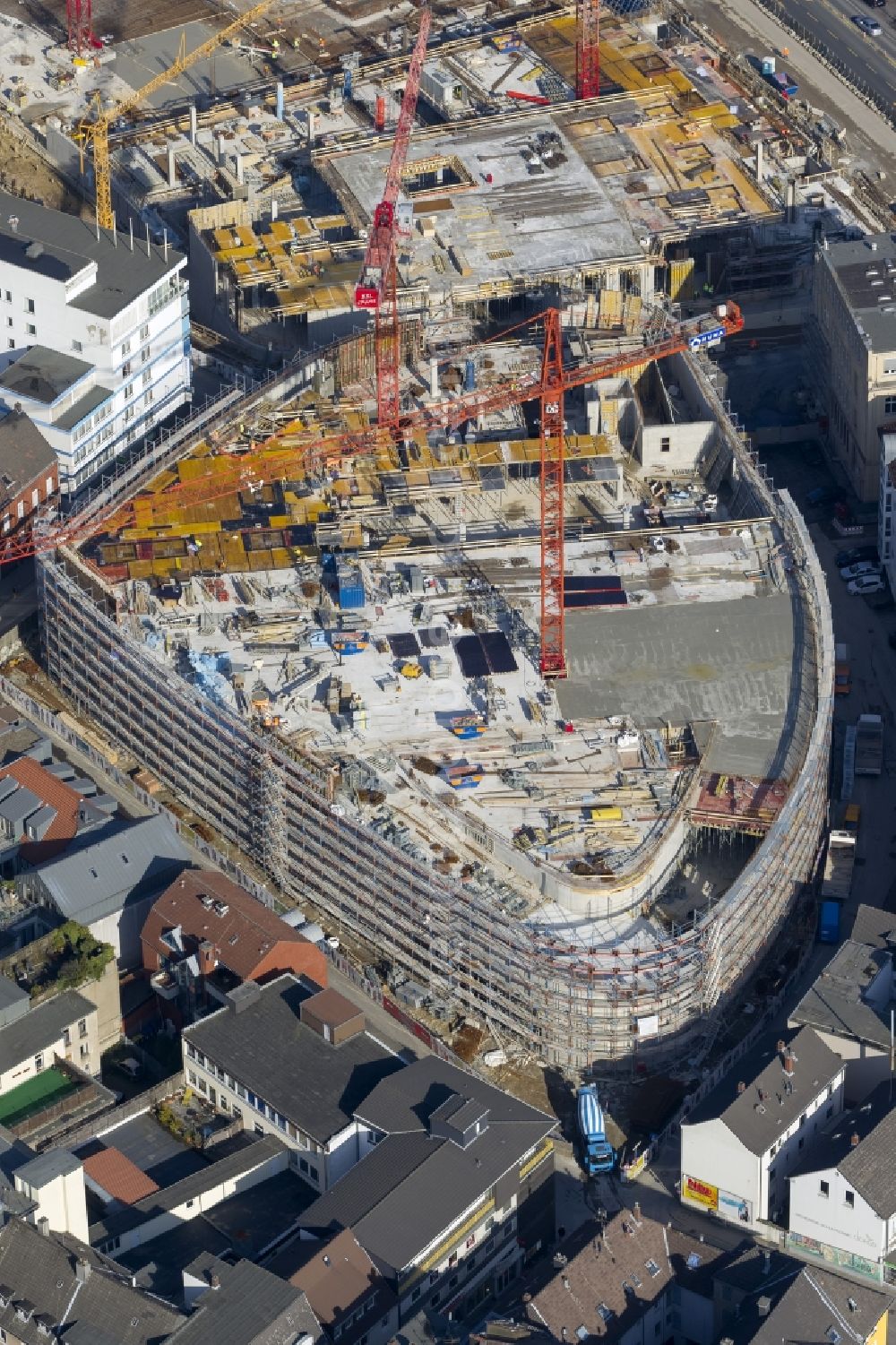 Recklinghausen from the bird's eye view: Construction site for the new building of the shopping center Recklinghausen Arcaden on the site of the former s Löhrhof Center opposite the town hall Recklinghausen in North Rhine-Westphalia NRW