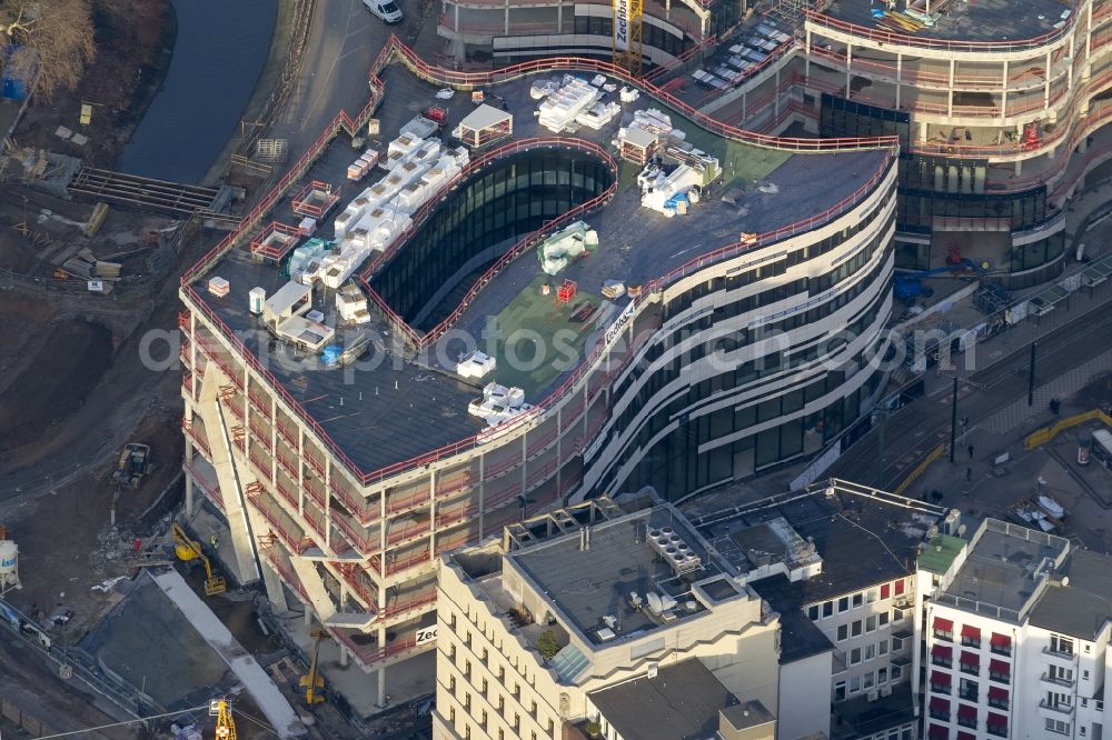 Aerial image Düsseldorf - DUSSELDORF 16/08/2012 The construction site for the construction of a new retail and office property Koe-arch in Dusseldorf in North Rhine-Westphalia. Between Königsallee boulevard and Hofgarten Schadowplatz, built the company Zechbau two 26-meter-high building complexes for retail and offices