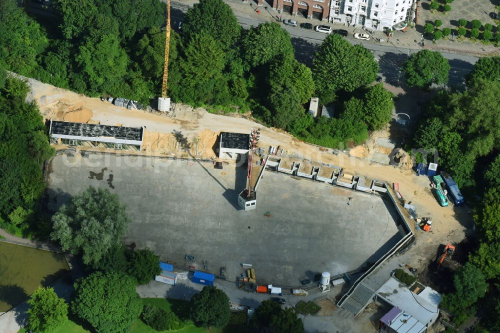 Hamburg from the bird's eye view: Construction site for the new building of EisArena Honburg Planten un Blomen on Holstenwall in Hamburg, Germany