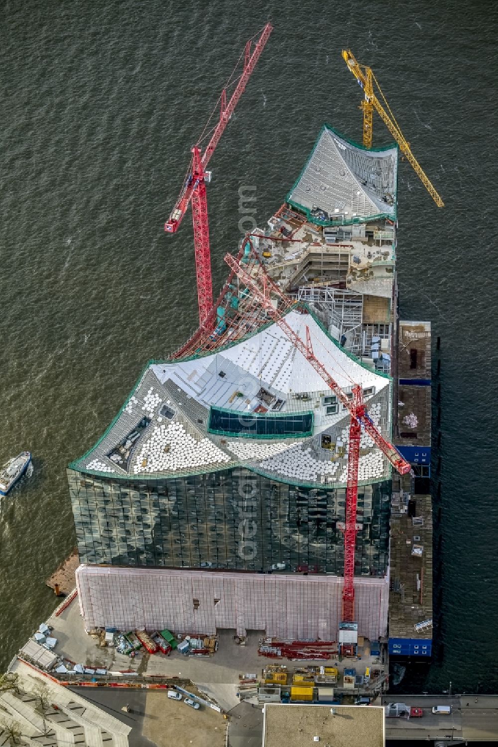 Aerial image Hamburg - View of construction of the Elbphilharmonie in the historic centre of Hamburg in HafenCity