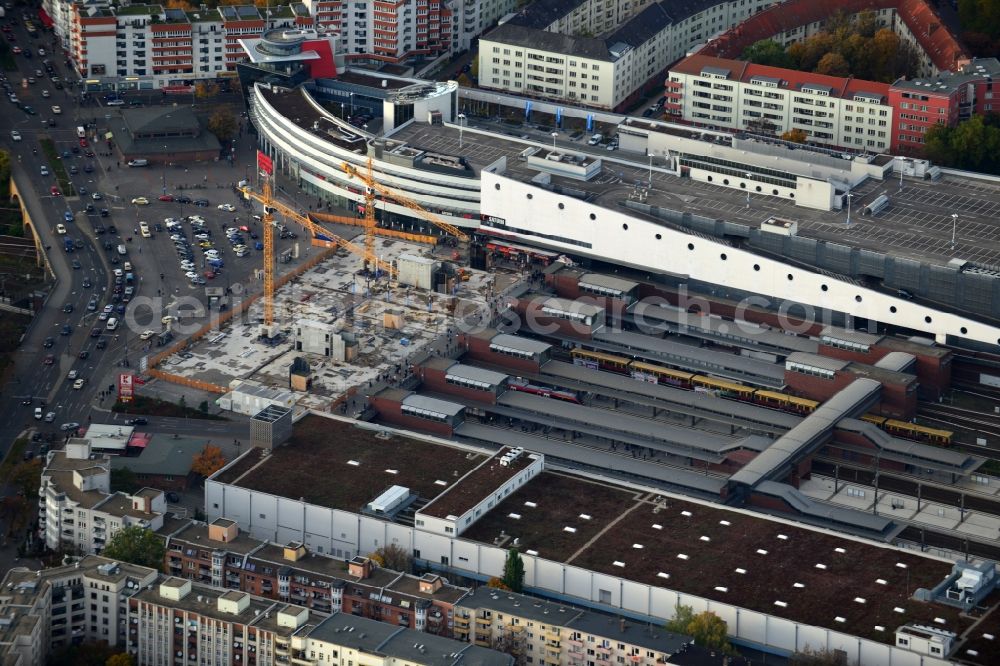 Aerial photograph Berlin - Construction site to build a new reception building at the train station Gesundbrunnen in Berlin Wedding