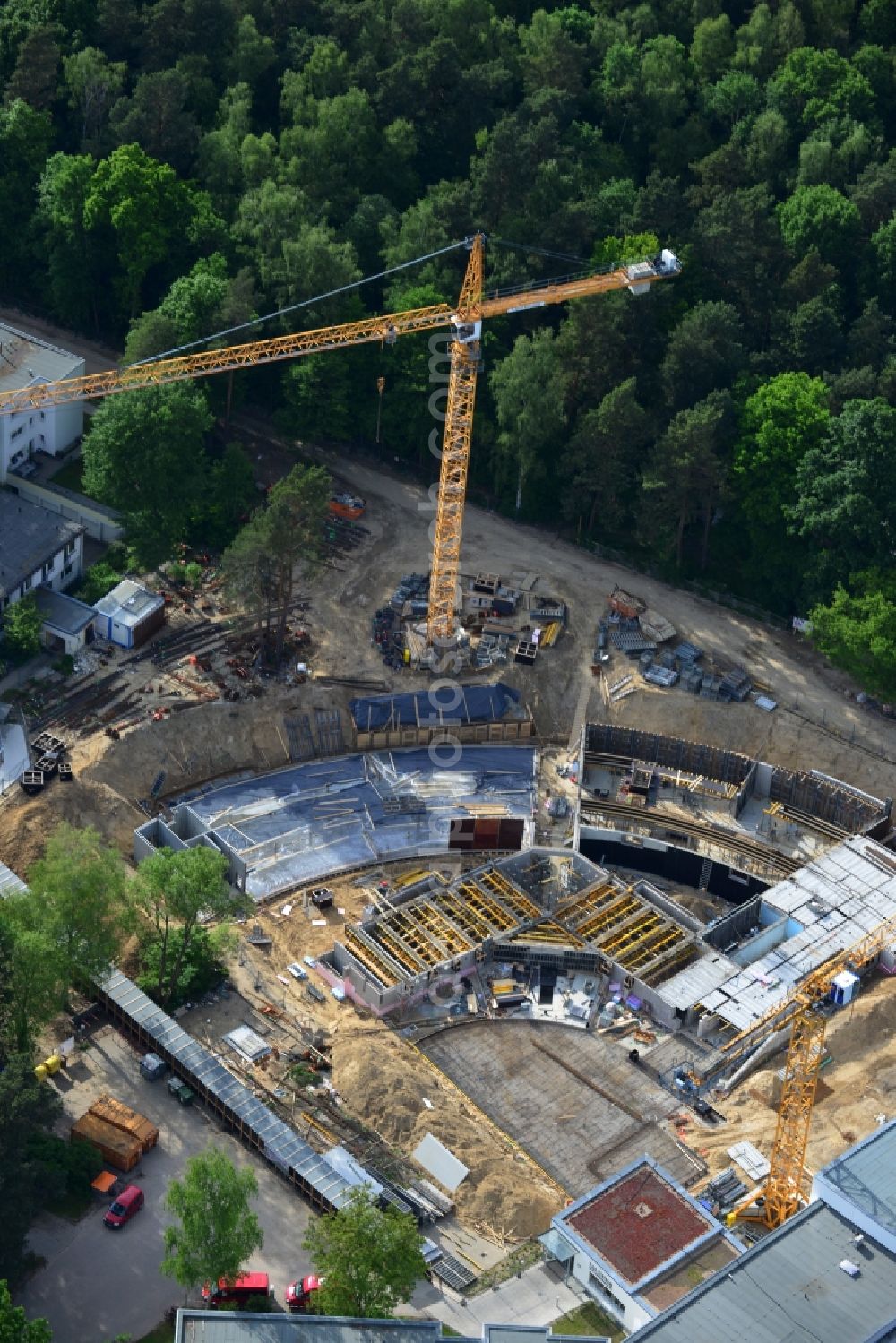 Aerial image Berlin Frohnau - Construction site to build a new extension at the PAN CENTRE for Post-Acute Neurorehabilitation in Berlin - Frohnau