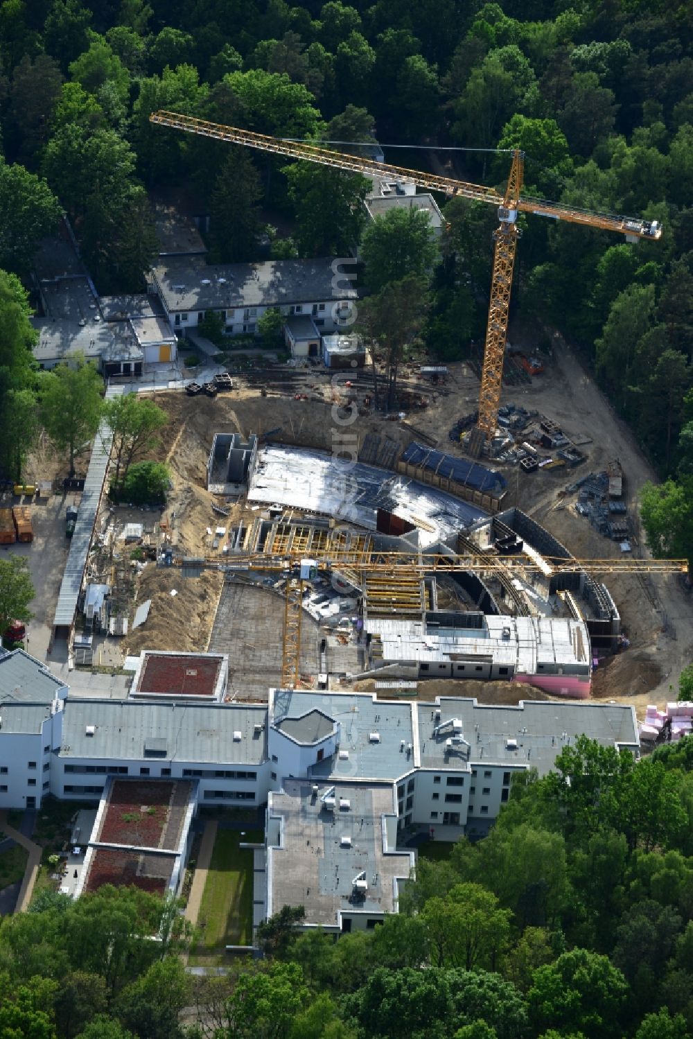 Aerial image Berlin Frohnau - Construction site to build a new extension at the PAN CENTRE for Post-Acute Neurorehabilitation in Berlin - Frohnau