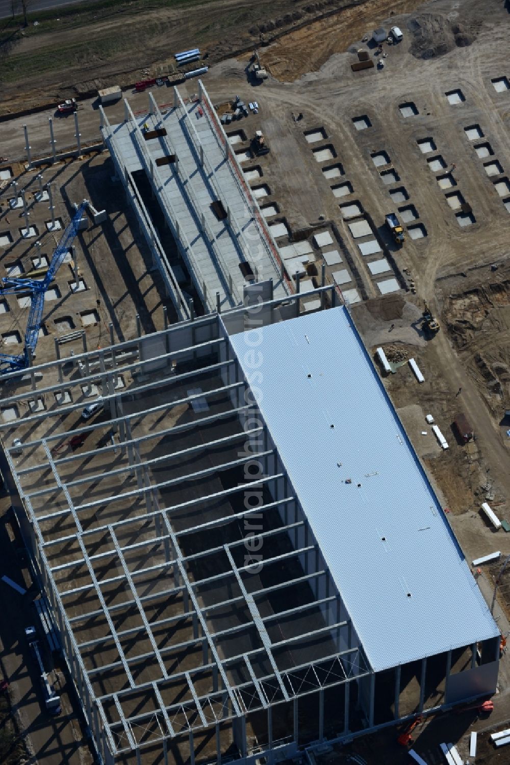 Hoppegarten from the bird's eye view: View of the new construction of the Europazentrale Clinton in Hoppegarten in the state of Brandenburg