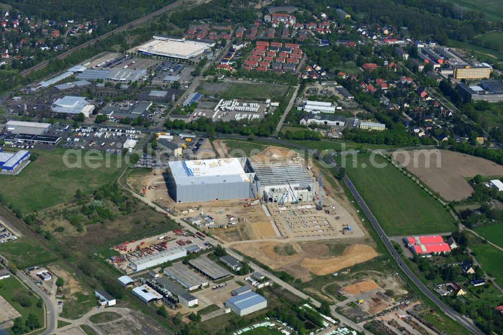 Aerial photograph Hoppegarten - View of the new construction of the Europazentrale Clinton in Hoppegarten in the state of Brandenburg