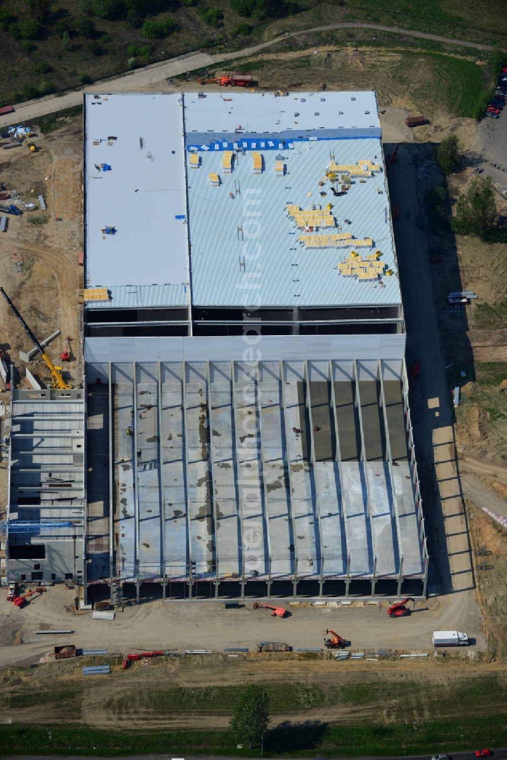 Aerial photograph Hoppegarten - View of the new construction of the Europazentrale Clinton in Hoppegarten in the state of Brandenburg