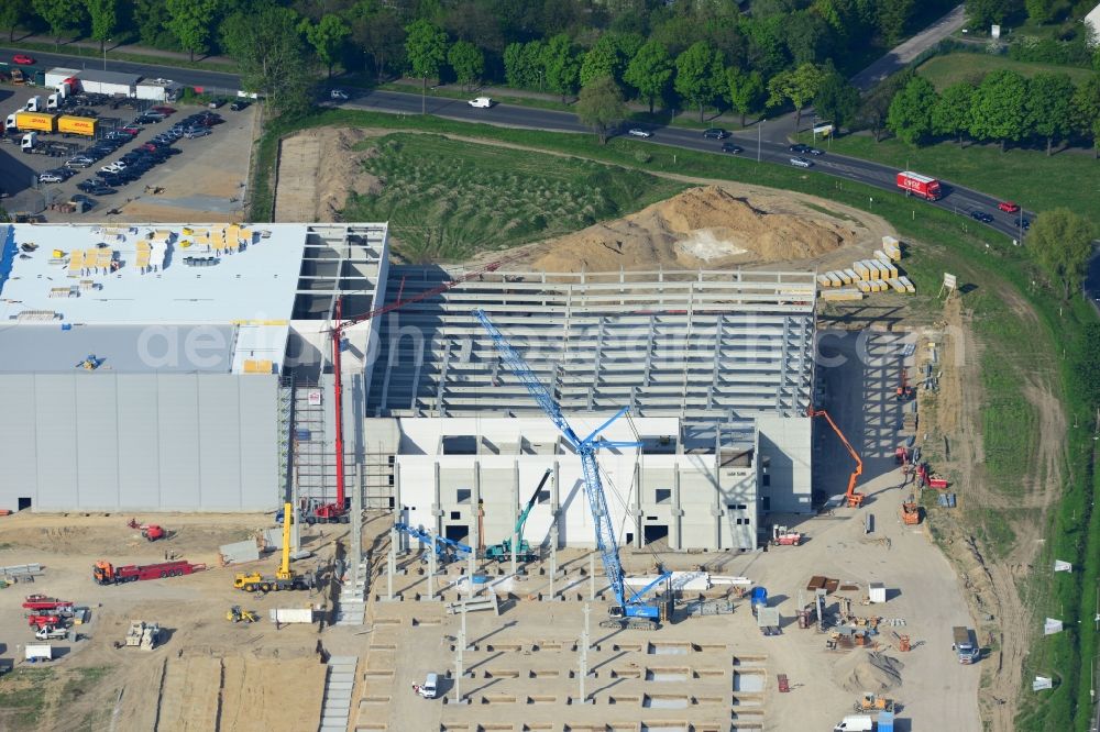 Hoppegarten from the bird's eye view: View of the new construction of the Europazentrale Clinton in Hoppegarten in the state of Brandenburg