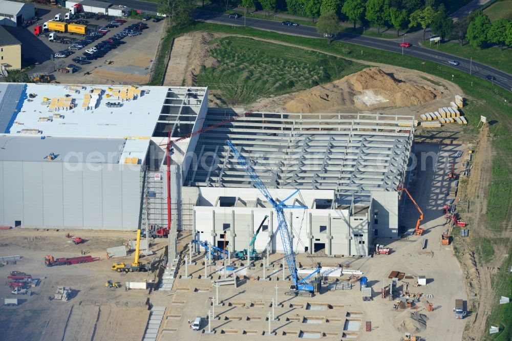 Aerial photograph Hoppegarten - View of the new construction of the Europazentrale Clinton in Hoppegarten in the state of Brandenburg