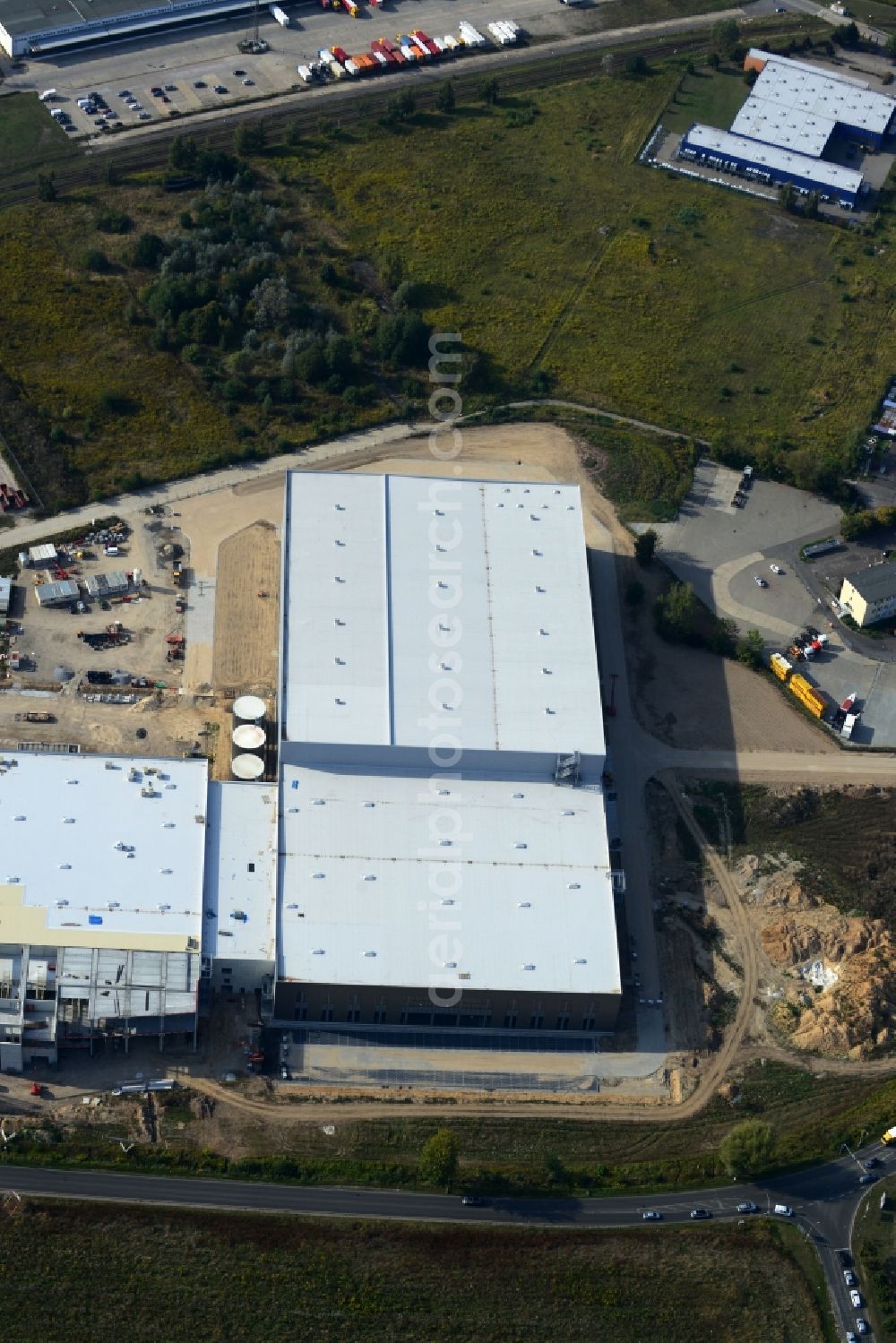 Aerial photograph Hoppegarten - View of the new construction of the Europazentrale Clinton in Hoppegarten in the state of Brandenburg