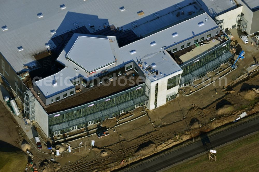 Hoppegarten from the bird's eye view: View of the new construction of the Europazentrale Clinton in Hoppegarten in the state of Brandenburg