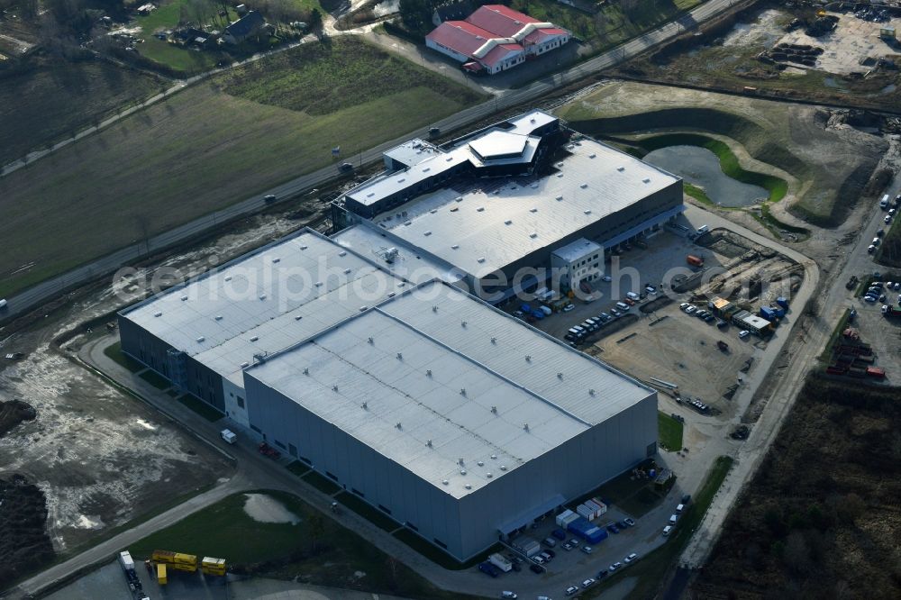 Aerial photograph Hoppegarten - View of the new construction of the Europazentrale Clinton in Hoppegarten in the state of Brandenburg