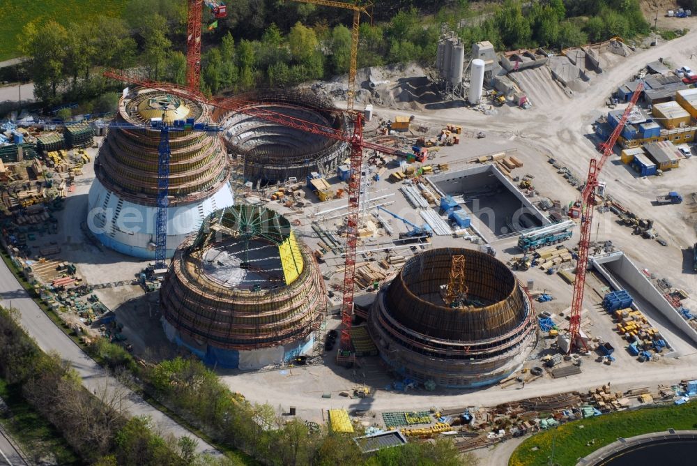 München from the bird's eye view: Construction site for the new building von Faulturm- Anlagen in Klaerwerk Gut Grosslappen of Stadtwerke Muenchen GmbH in the district Schwabing-Freimann in Munich in the state Bavaria, Germany