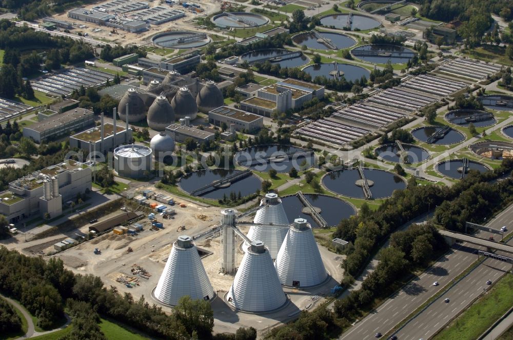 Aerial photograph München - Construction site for the new building von Faulturm- Anlagen in Klaerwerk Gut Grosslappen of Stadtwerke Muenchen GmbH in the district Schwabing-Freimann in Munich in the state Bavaria, Germany