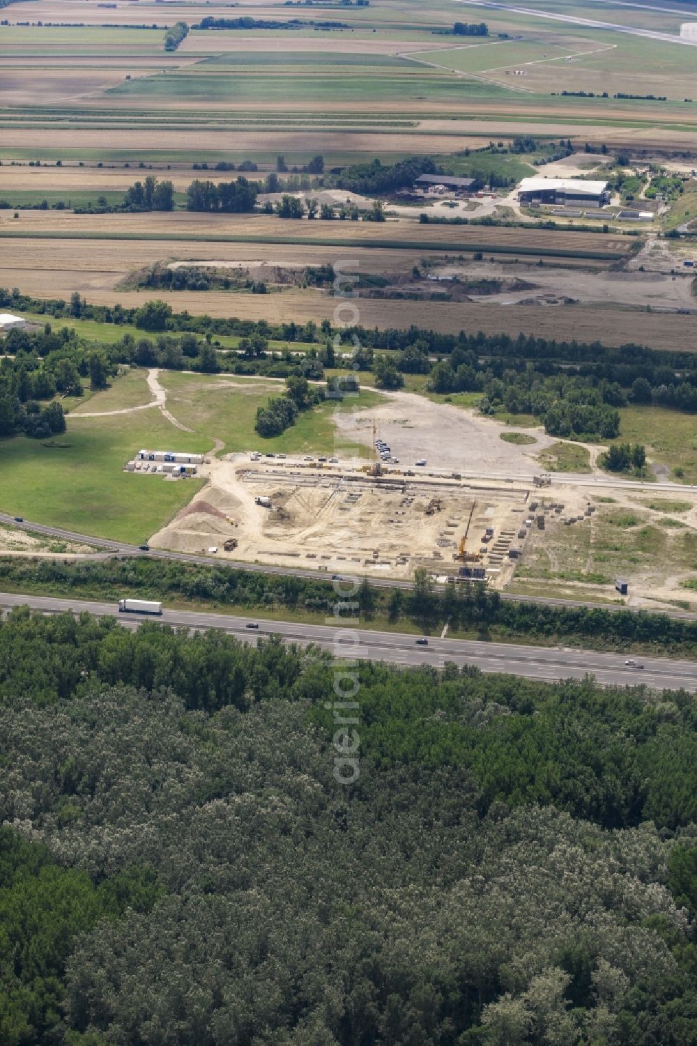 Aerial photograph Fischamend-Dorf - Construction site of the headquarters of Makita Austria in the commercial area Airport City in Fischamend-Dorf in Lower Austria, Austria