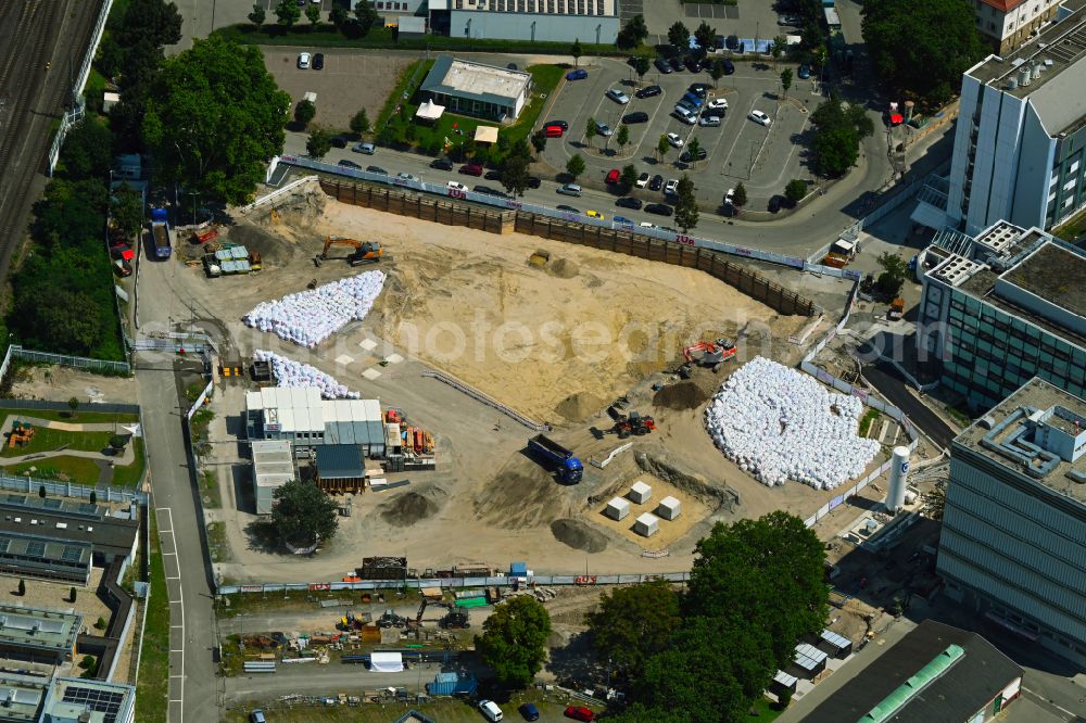 Aerial image Ludwigshafen am Rhein - Construction site for the new research building and office complex of the pharmaceutical company AbbVie on Knollstrasse in Ludwigshafen am Rhein in the state of Rhineland-Palatinate, Germany