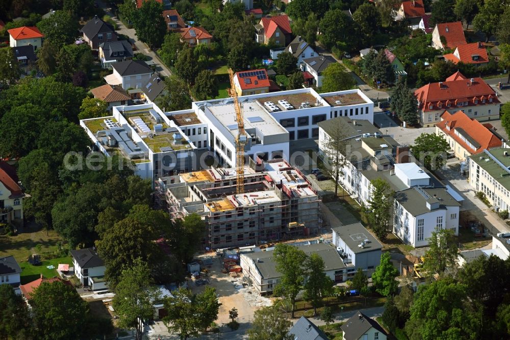 Aerial image Teltow - Construction site for the new building of a research building and office complex SEE:LAB Kompetenzzentrum fuer Biomaterialien between of Kantstrasse - Schillerstrasse - Hannemannstrasse in Teltow in the state Brandenburg, Germany