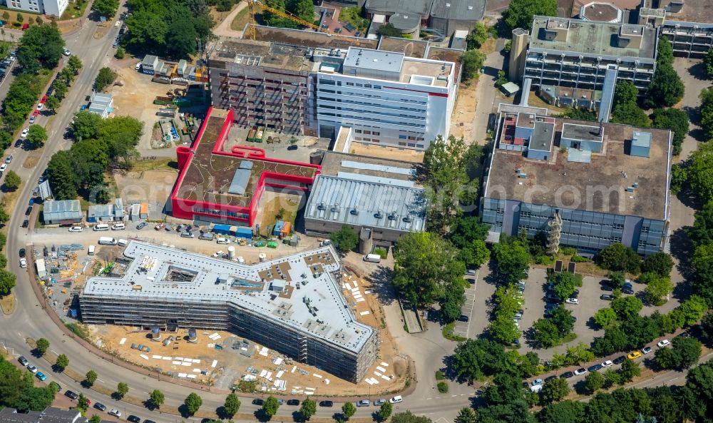 Aerial image Düsseldorf - Construction site for the new building of Forschungsgebaeude of Lebenswissenschaften on Universitaetsstrasse in Duesseldorf in the state North Rhine-Westphalia, Germany