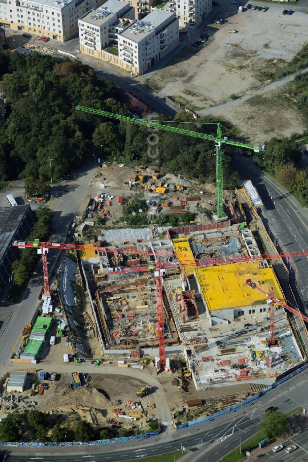 Potsdam from the bird's eye view: Construction site to build a new leisure pool with swimming pool in Potsdam in Brandenburg