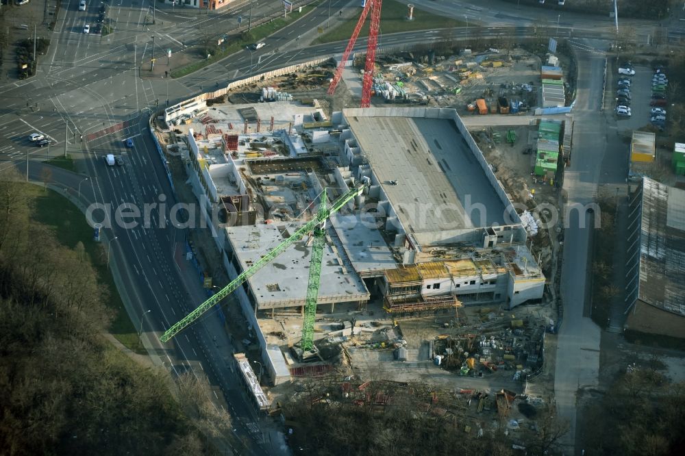 Potsdam from the bird's eye view: Construction site to build a new leisure pool with swimming pool in Potsdam in Brandenburg