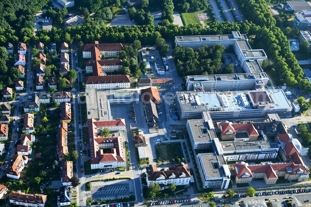 Aerial image Rostock - Construction site company Schaelerbau for the new building of a functional building at the Campus Schillingallee in the district Hansaviertel in Rostock in the state Mecklenburg - Western Pomerania