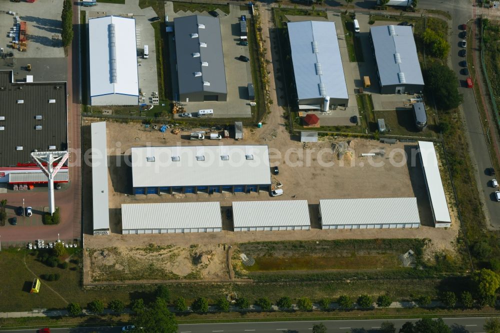 Aerial photograph Hoppegarten - Construction site for the new construction of the garage area Selfstorage - Garagenhof Hoppegarten in Hoppegarten in the state of Brandenburg, Germany