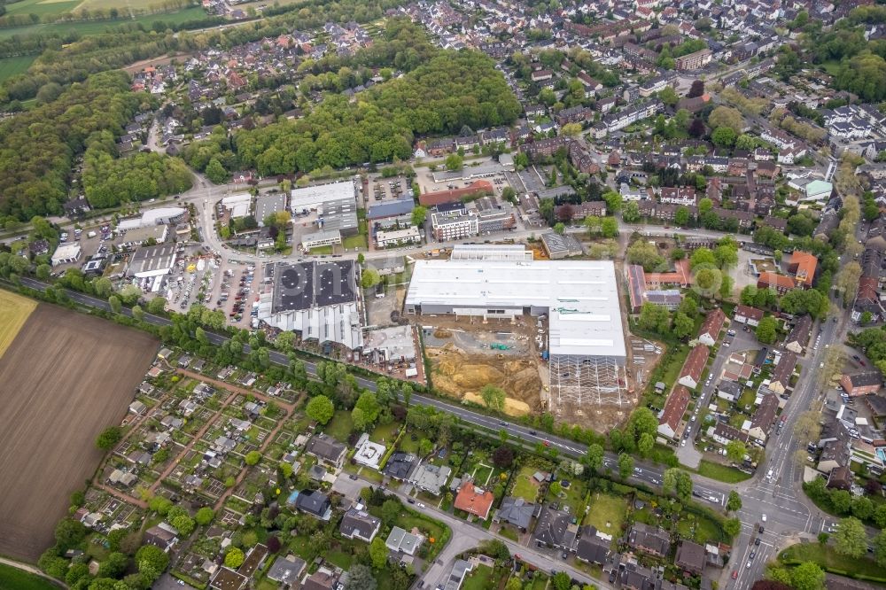 Gladbeck from above - Construction site for new construction building of the construction market on the grounds of the formerly sports ground between Konrad-Adenauer-Allee and Krusenkamp in Gladbeck at Ruhrgebiet in the state North Rhine-Westphalia, Germany