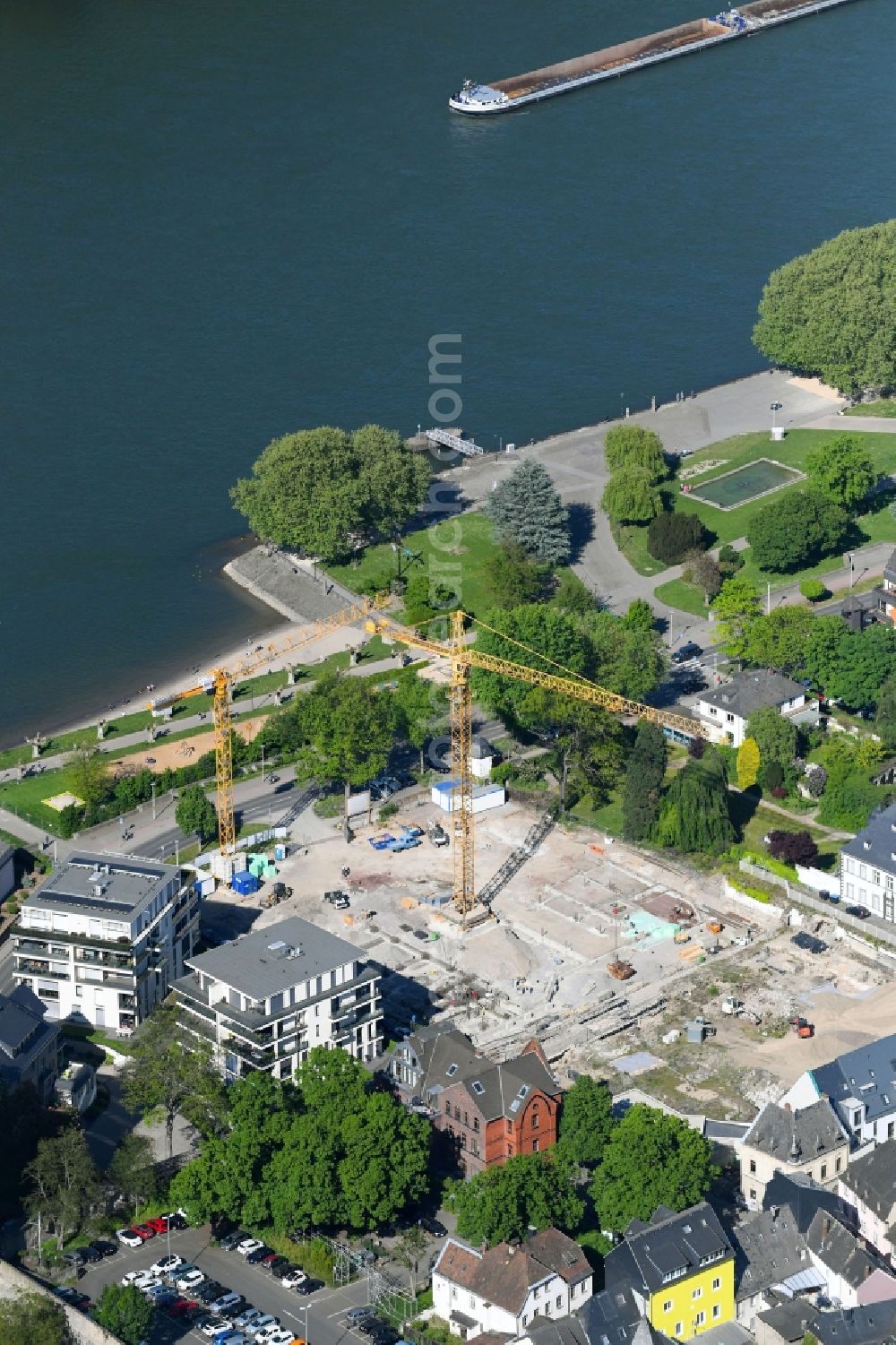 Andernach from the bird's eye view: Construction site for the new building eines Gebaeudekomplex fuer ein Hotel and weiteren Gewerbeflaechen on Kirchstrasse - Konrad-Adenauer-Allee in Andernach in the state Rhineland-Palatinate, Germany