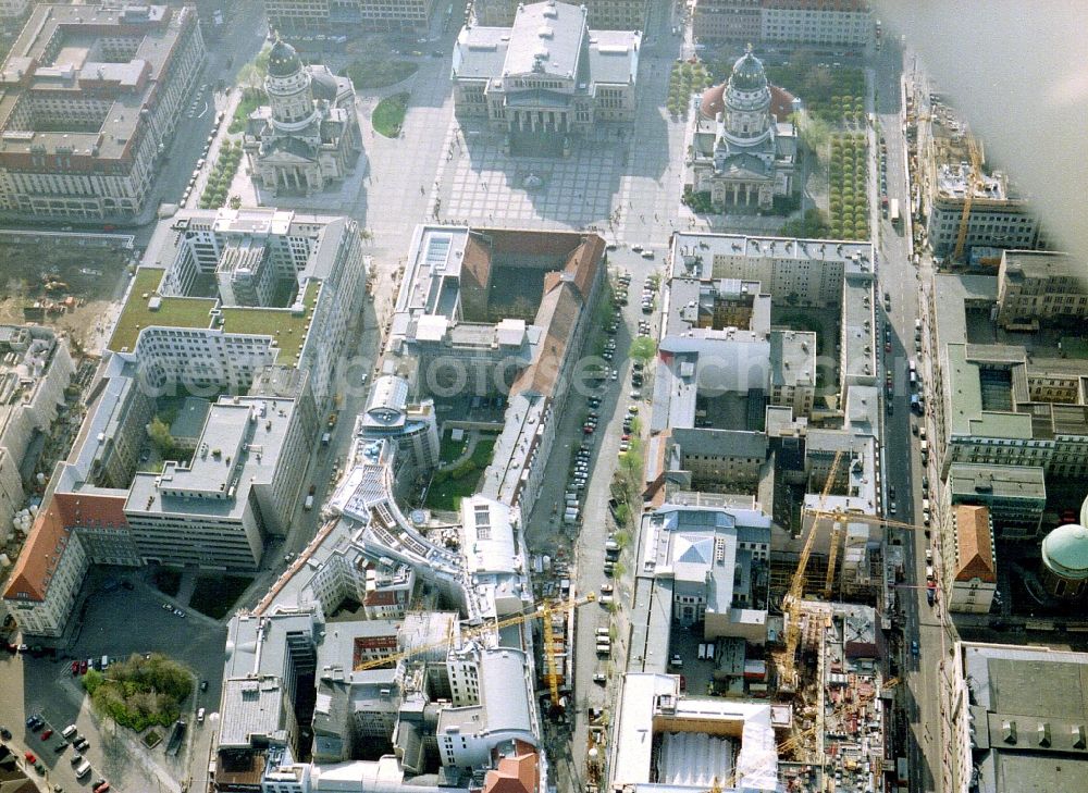 Aerial image Berlin - Construction site of complex of buildings with satellite dishes on the transmitter broadcasting center SAT 1 on Jaegerstrasse in the district Mitte in Berlin, Germany