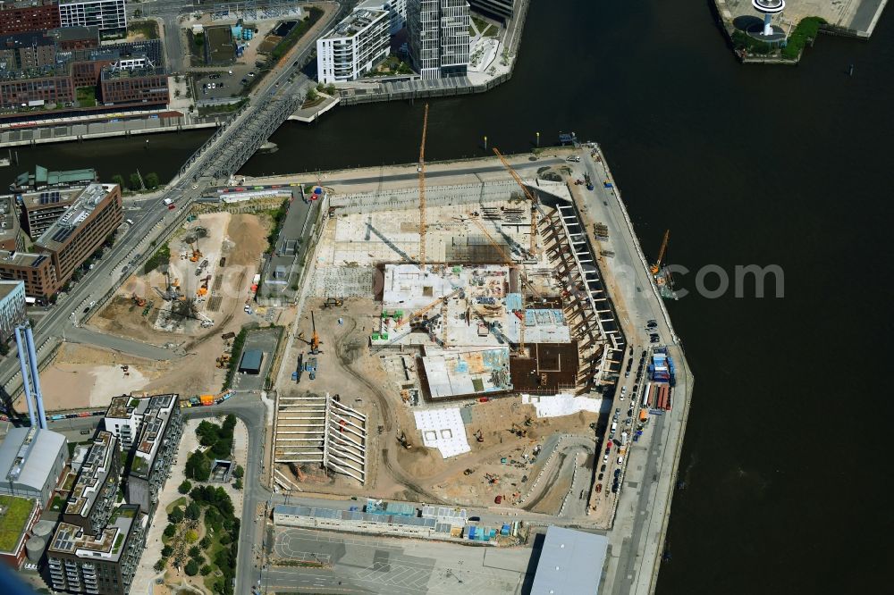 Aerial image Hamburg - New construction of the building complex of the shopping center Bau for the Erweiterung of Ueberseequartiers on Chicagokai - Osakaallee in the district Hafencity in Hamburg, Germany