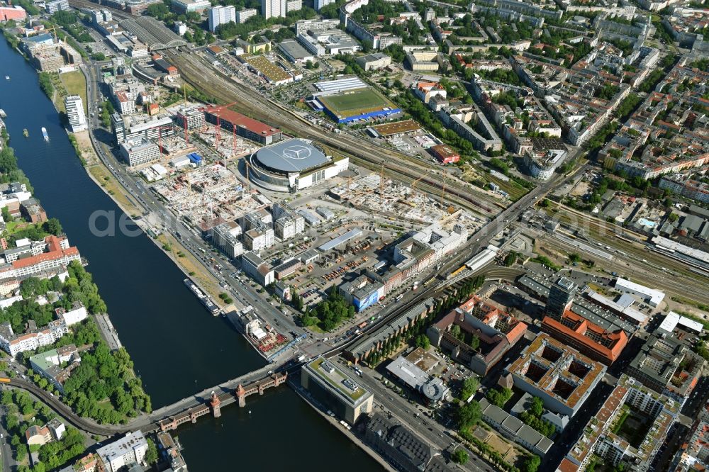 Berlin from the bird's eye view: New construction of the building complex of the shopping center East Side Mall of Freo Group on Tamara-Danz-Strasse on Anschutz - Areal in the district Bezirk Friedrichshain-Kreuzberg in Berlin, Germany