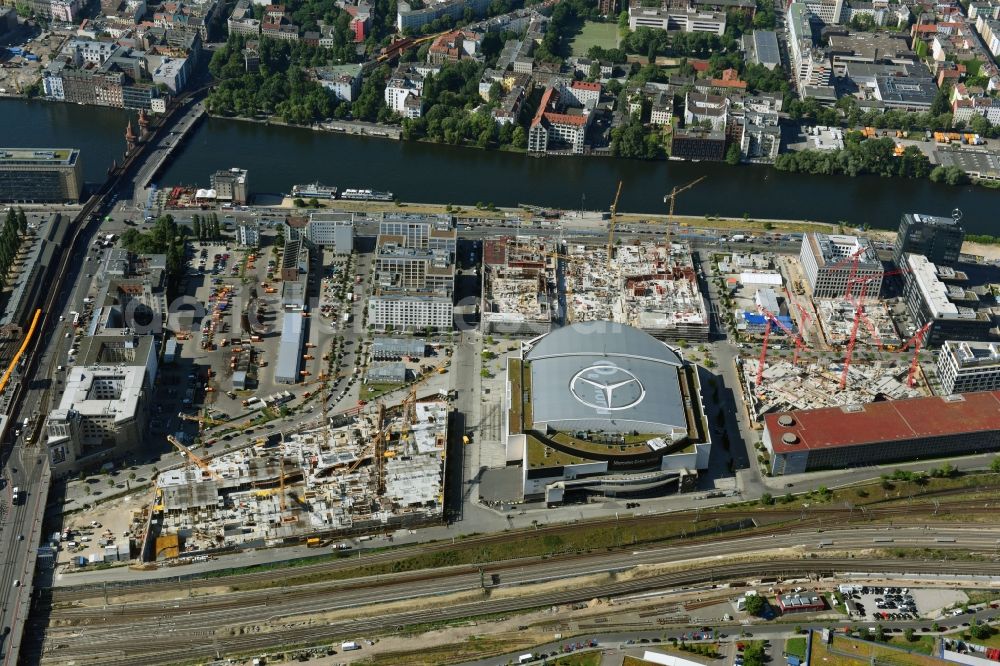 Aerial image Berlin - New construction of the building complex of the shopping center East Side Mall of Freo Group on Tamara-Danz-Strasse on Anschutz - Areal in the district Bezirk Friedrichshain-Kreuzberg in Berlin, Germany