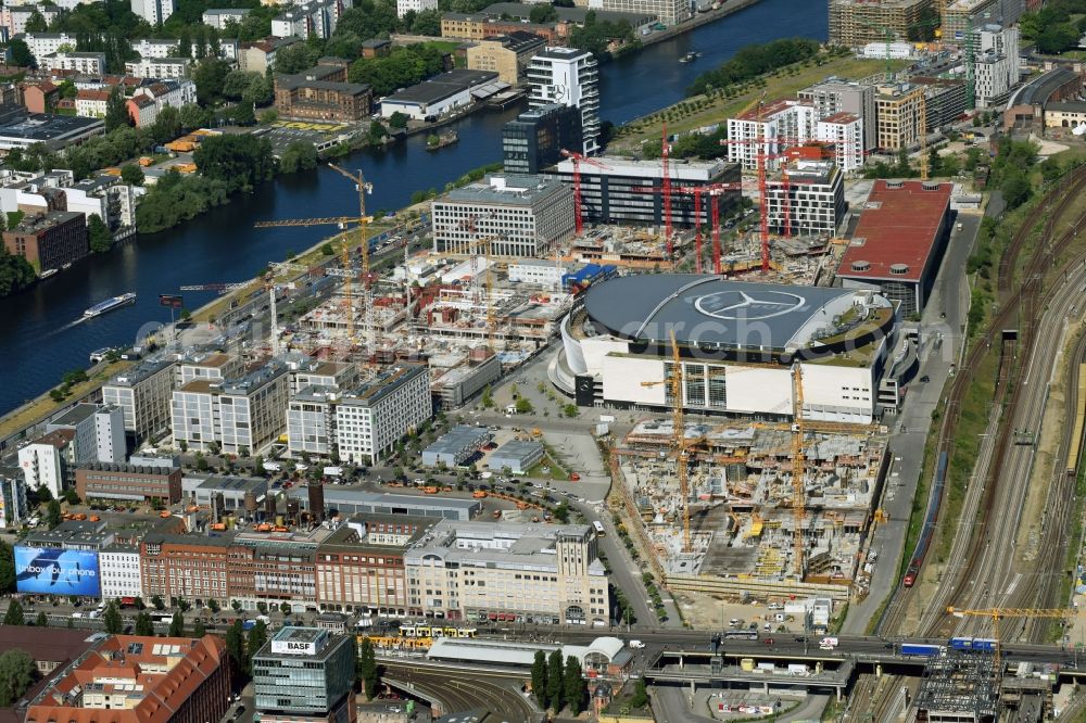 Berlin from above - New construction of the building complex of the shopping center East Side Mall of Freo Group on Tamara-Danz-Strasse on Anschutz - Areal in the district Bezirk Friedrichshain-Kreuzberg in Berlin, Germany