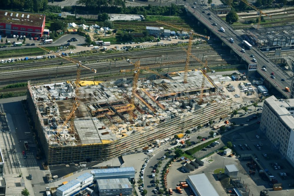 Aerial image Berlin - New construction of the building complex of the shopping center East Side Mall of Freo Group on Tamara-Danz-Strasse on Anschutz - Areal in the district Bezirk Friedrichshain-Kreuzberg in Berlin, Germany