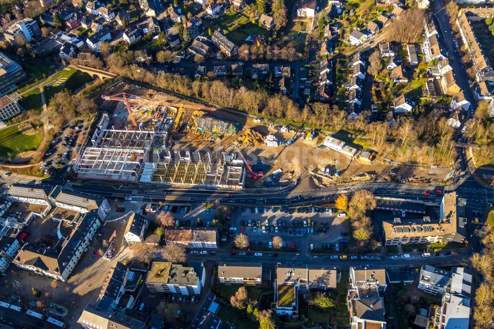 Heiligenhaus from the bird's eye view: New construction of the building complex of the shopping center Forum Hitzbleck of HBB Hanseatische Betreuungs- and Beteiligungsgesellschaft mbH on Westfalenstrasse in Heiligenhaus in the state North Rhine-Westphalia, Germany