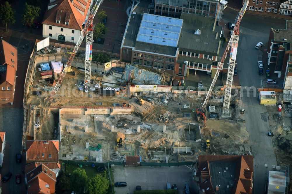 Aerial image Stade - New construction of the building complex of the shopping center GESCHAeFTSHAUS NEUER PFERDEMARKT in Stade in the state Lower Saxony. On the demolition surface of a former Hertie department store, the building contractor Baresel GmbH developed an attractive new building for the MATRIX Immobilien GmbH, based on designs by the architecture firm of Buttge