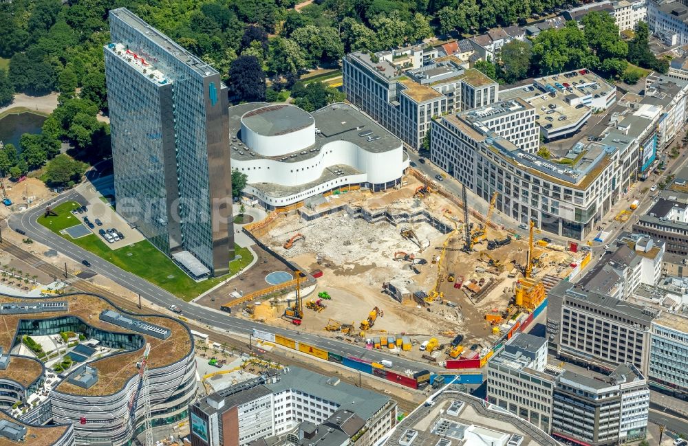 Aerial photograph Düsseldorf - New construction of the building complex of the shopping center Ingenhoven-Tal - Koebogen 2 on Gustaf-Gruendgens-Place in Duesseldorf in the state North Rhine-Westphalia, Germany