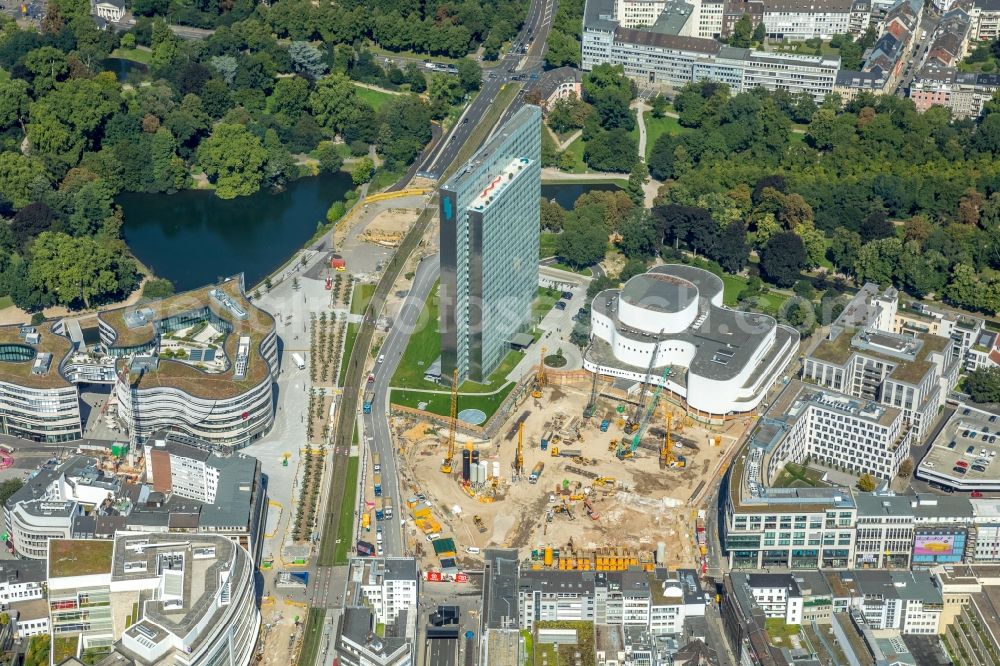 Aerial image Düsseldorf - New construction of the building complex of the shopping center Ingenhoven-Tal - Koebogen 2 on Gustaf-Gruendgens-Place in Duesseldorf in the state North Rhine-Westphalia, Germany