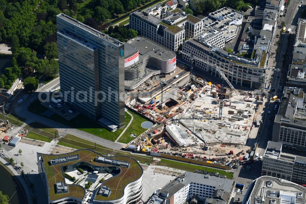 Düsseldorf from above - New construction of the building complex of the shopping center Ingenhoven-Tal - Koebogen 2 on Gustaf-Gruendgens-Place in Duesseldorf in the state North Rhine-Westphalia, Germany