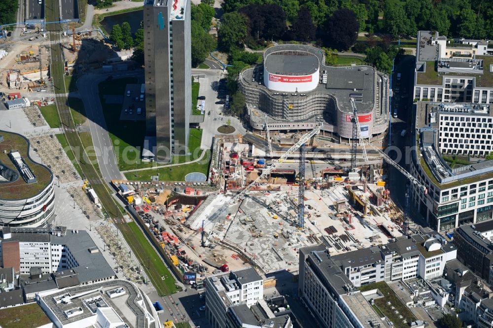 Aerial image Düsseldorf - New construction of the building complex of the shopping center Ingenhoven-Tal - Koebogen 2 on Gustaf-Gruendgens-Place in Duesseldorf in the state North Rhine-Westphalia, Germany