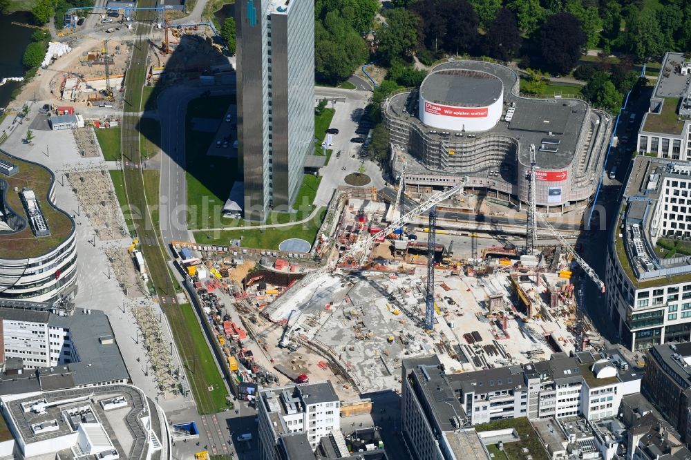 Aerial photograph Düsseldorf - New construction of the building complex of the shopping center Ingenhoven-Tal - Koebogen 2 on Gustaf-Gruendgens-Place in Duesseldorf in the state North Rhine-Westphalia, Germany