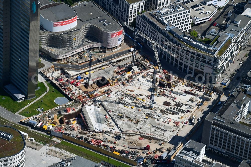 Aerial image Düsseldorf - New construction of the building complex of the shopping center Ingenhoven-Tal - Koebogen 2 on Gustaf-Gruendgens-Place in Duesseldorf in the state North Rhine-Westphalia, Germany