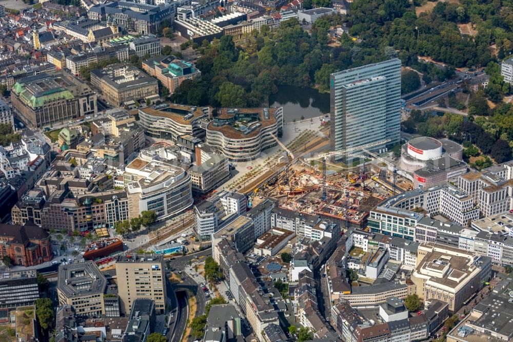 Düsseldorf from above - New construction of the building complex of the shopping center Ingenhoven-Tal - Koebogen 2 on Gustaf-Gruendgens-Place in Duesseldorf in the state North Rhine-Westphalia, Germany