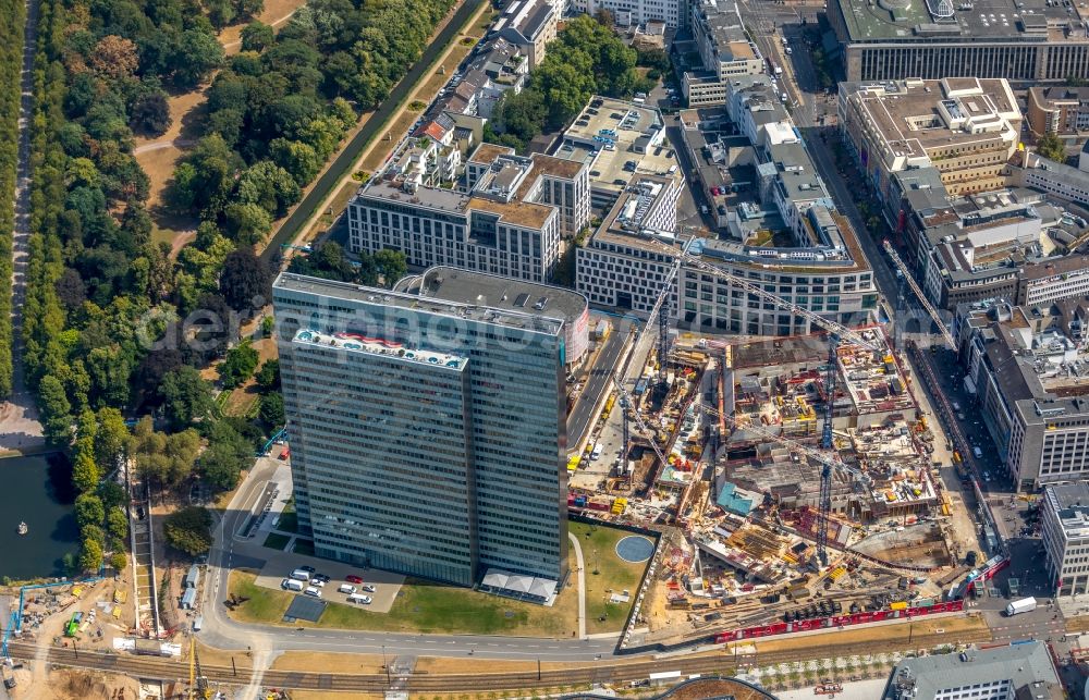 Aerial image Düsseldorf - New construction of the building complex of the shopping center Ingenhoven-Tal - Koebogen 2 on Gustaf-Gruendgens-Place in Duesseldorf in the state North Rhine-Westphalia, Germany